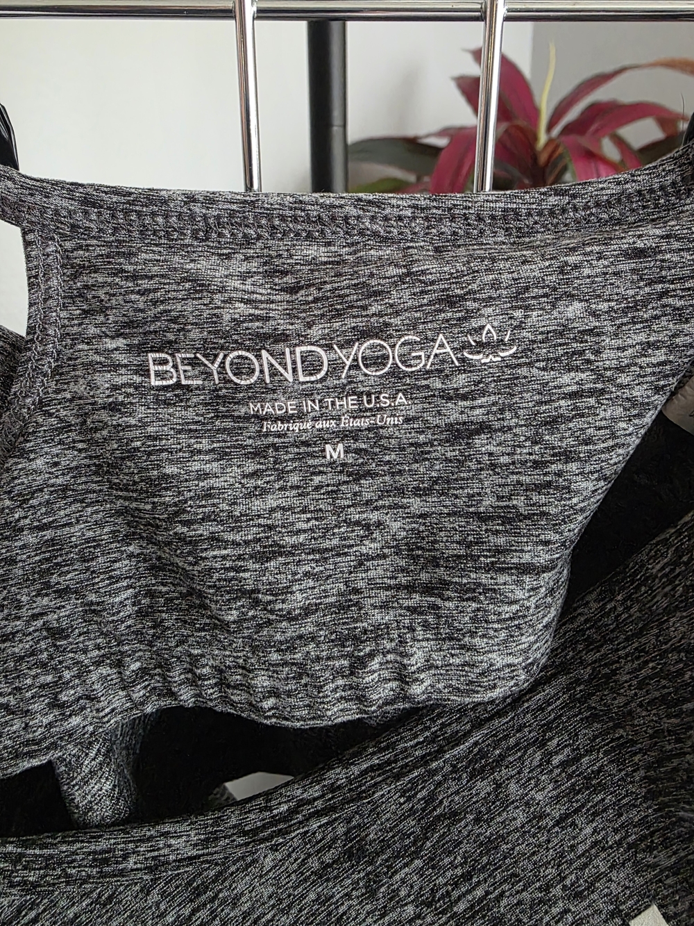 Beyond Yoga Gray Spacedye HIGHRIDE Strappy Crop Top Sports Bra Size Medium - Picture 5 of 5
